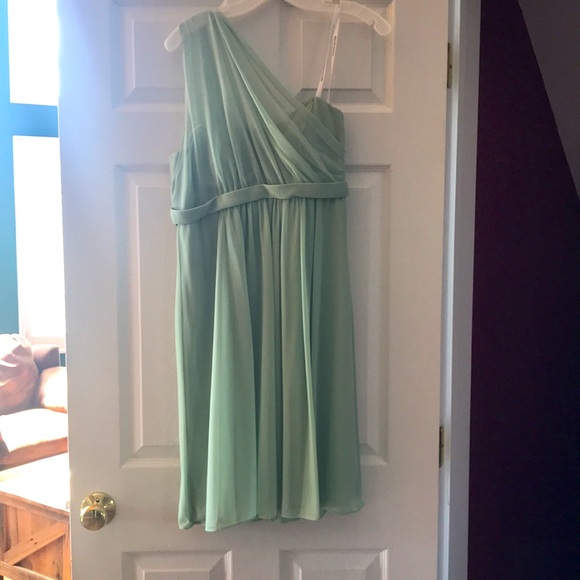 Short Sz 10 David’s bridal Meadow one shoulder dress - Picture 3 of 6